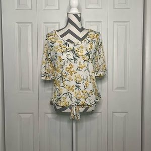 ❗️Closet Clear Out❗️Naïf Yellow Floral Top